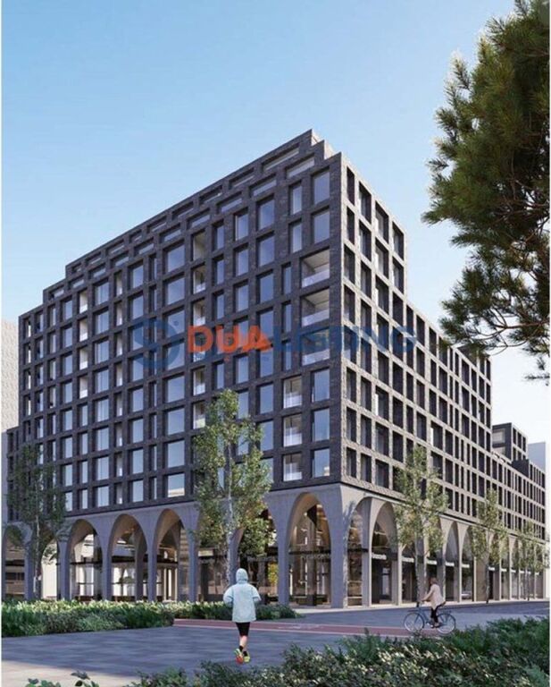 Shitet Apartament 1+1 me verande tek Bulevardi i Ri