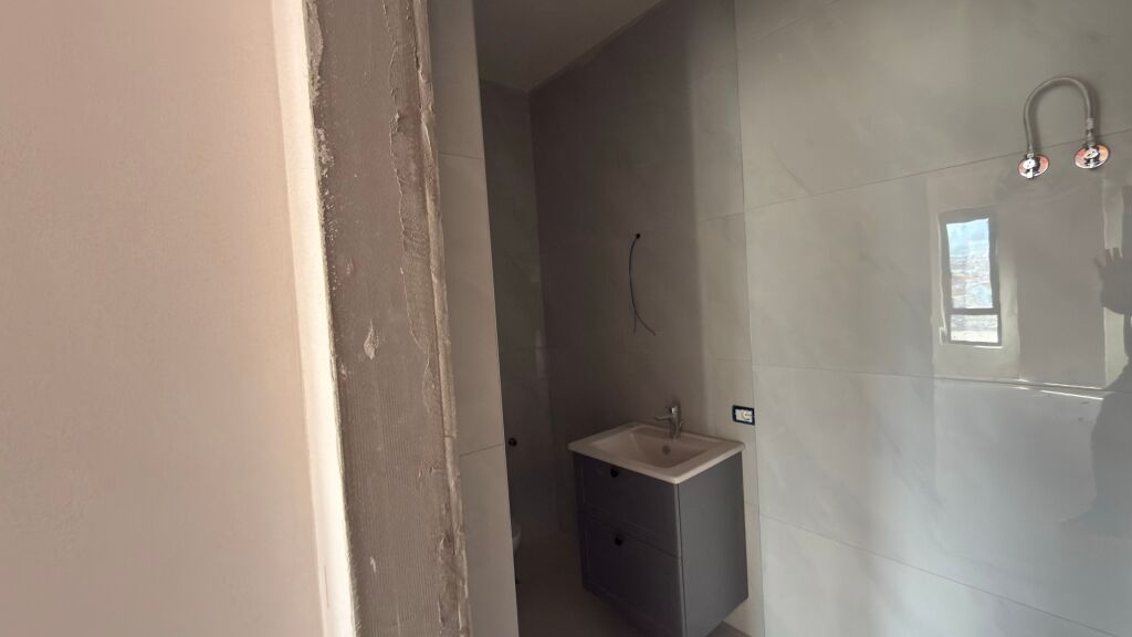 5 MAJI APARTAMENT 2+1 PER SHITJE!