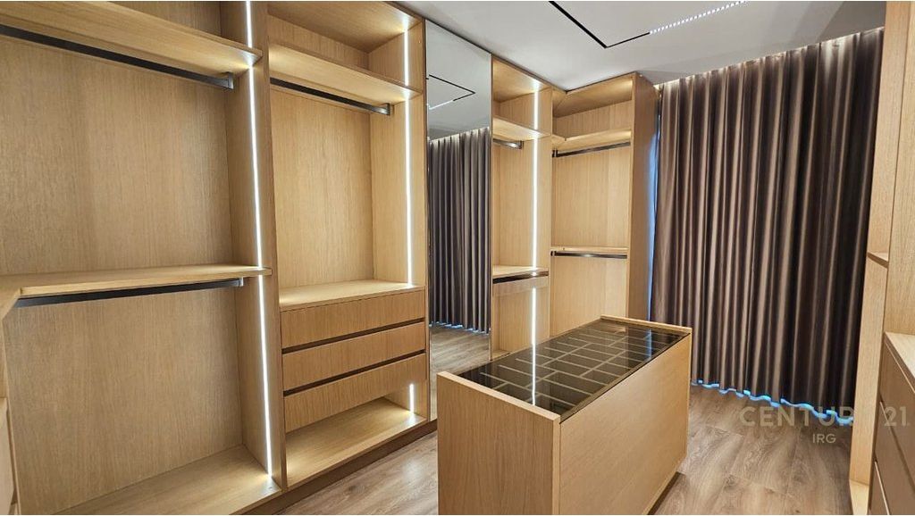 Super villa di lusso su 4 piani in affitto vicino a Luminor Residence, Teg