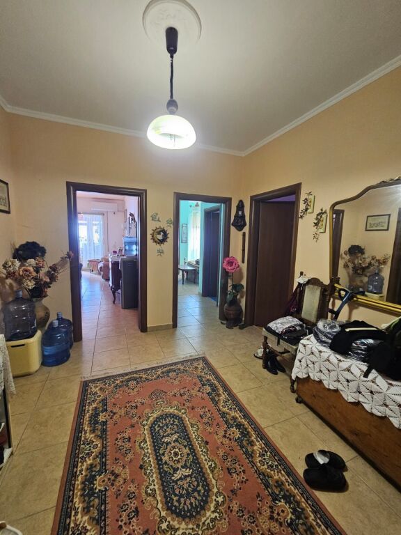 SHITET SUPER PAPAFINGO ,PLAZHI ILIRIA, DURRËS