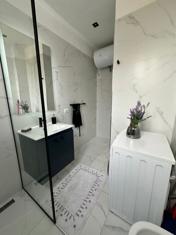 Appartamento 1+1+2Blk In Affitto Vicino al Mozaik di Tirana