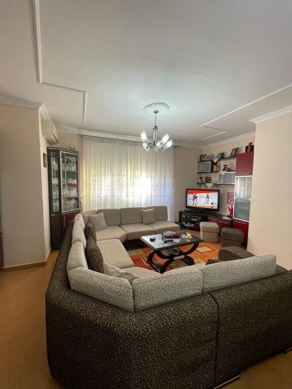 For rent 2+1+1 DON BOSKO AT DELUXE BAR 550 thousand lek