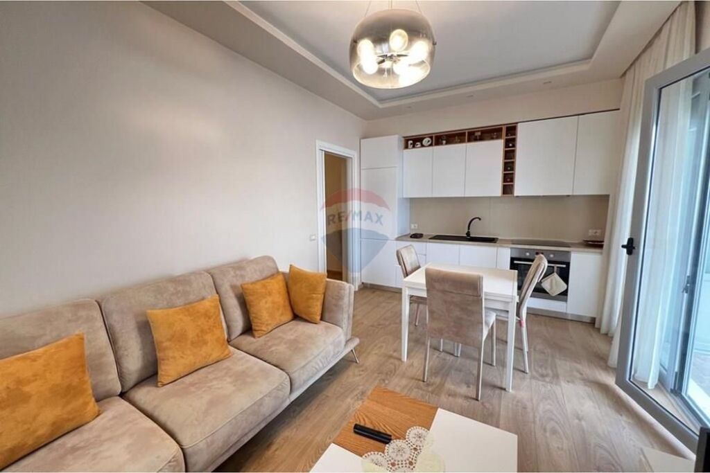 🏖️ Appartamento 2+1 in Affitto – Prima Linea, Via Dhimitër Konomi, Vlora