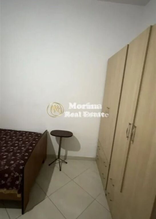 Qera | Shtëpi private 1 + 1 , Qytet Studenti , 300 €/muaj