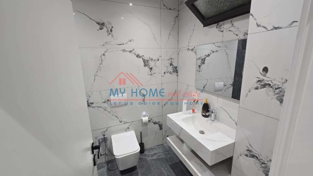 Apartament 1+1 me qera Rruga 5 Maji Tirane