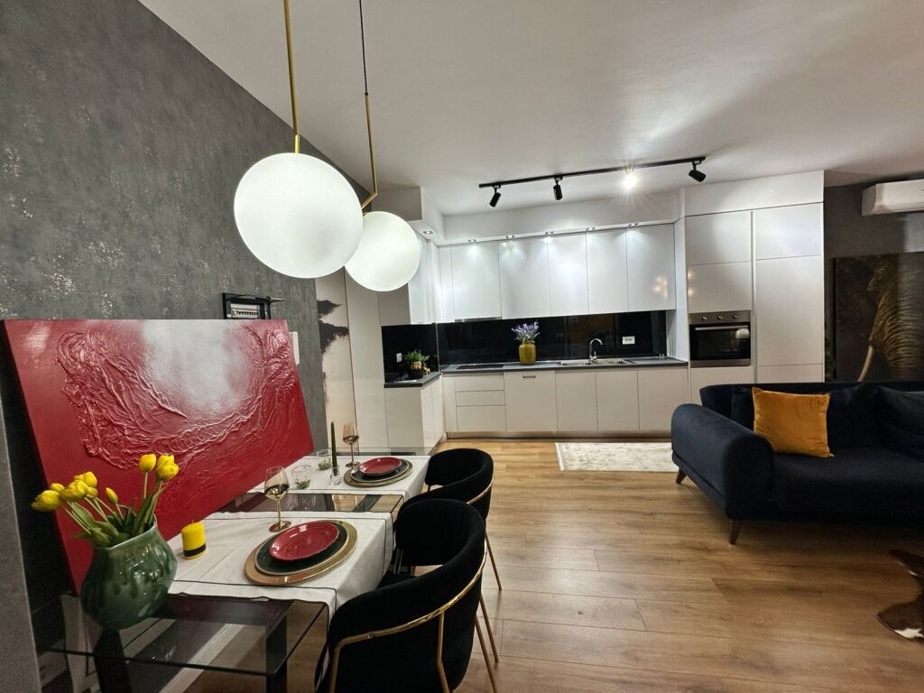 Appartamento 1+1+2Blk In Affitto Vicino al Mozaik di Tirana