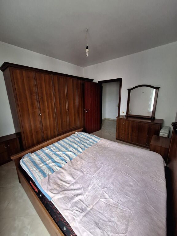 Appartamento in affitto 1+1 ad Astir, vicino al Bar Artisti