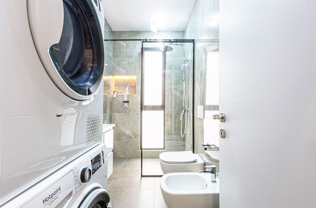 Appartamento Premium 1+1 + Posto Auto e Amministrazione Inclusi 🔑 📍 Posizione: Complesso Arlis, Via di Dibra (Farmacia 10) 💰 Prezzo: 750 Euro/mese (Include Posto Auto e Spese Condominiali)