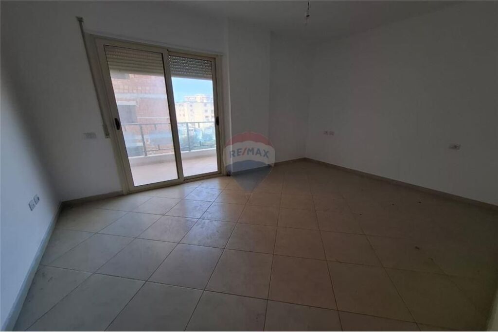 🏡 Apartament 1+1 për Shitje – Transballkanike, përballë Alpetit, Vlorë