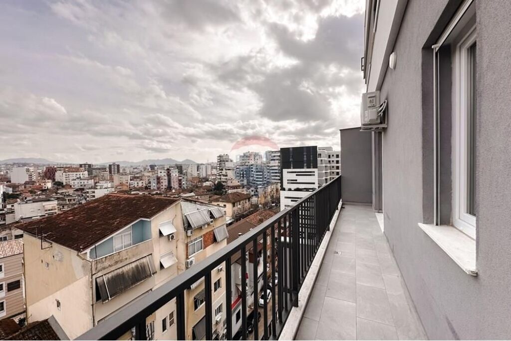 Ofrojme per shitje Apartament 1+1 tek Rr.Dibres