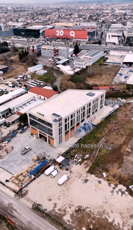 MAGAZZINO INDUSTRIALE IN VENDITA O IN AFFITTO – SUPER POSIZIONE