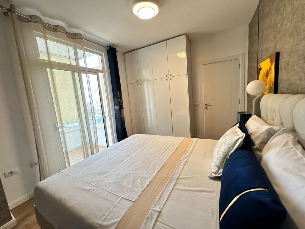 Appartamento 1+1+2Blk In Affitto Vicino al Mozaik di Tirana