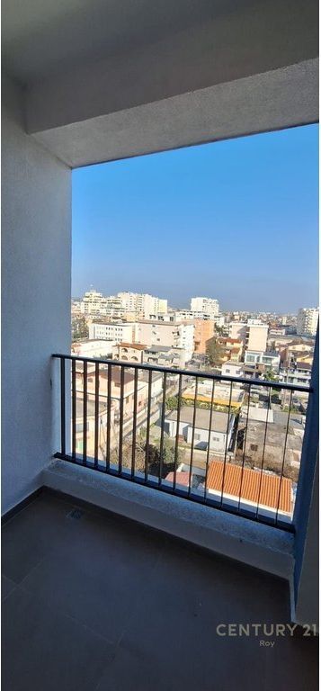 Jepet me qira apartament 3+1 në Durrës – pranë Lulishtes së Stacionit të Trenit