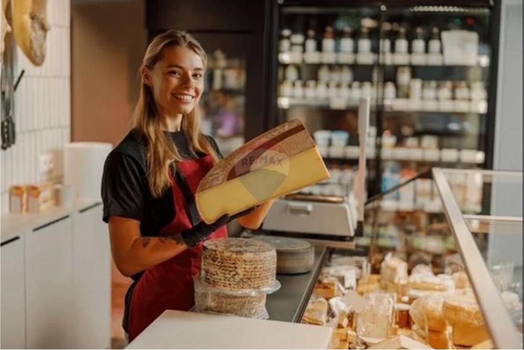 Dyqan - Për Qira - Rruga Irfan Tomini, Tiranë