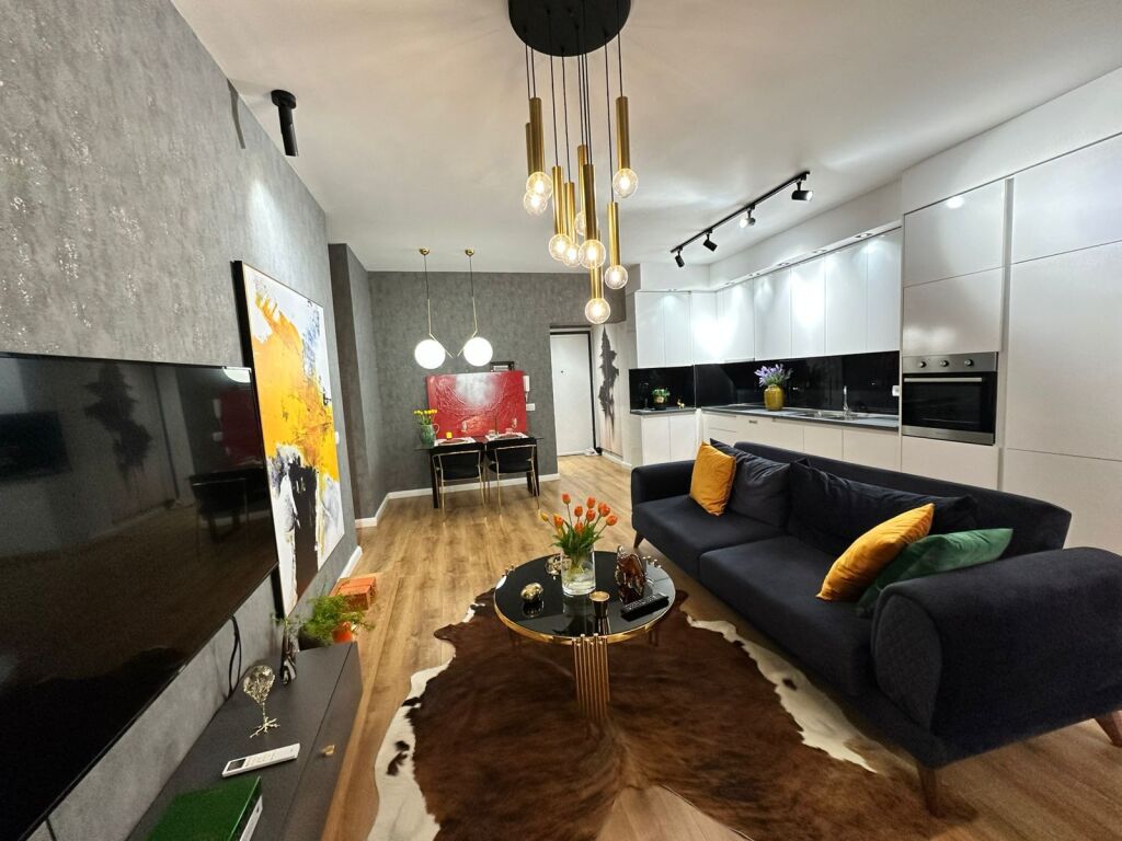 Appartamento 1+1+2Blk In Affitto Vicino al Mozaik di Tirana