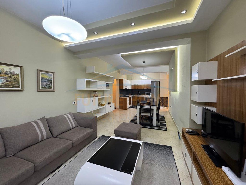 Qera, Apartament 2+1+2, Rruga e Thesarit, Fresk