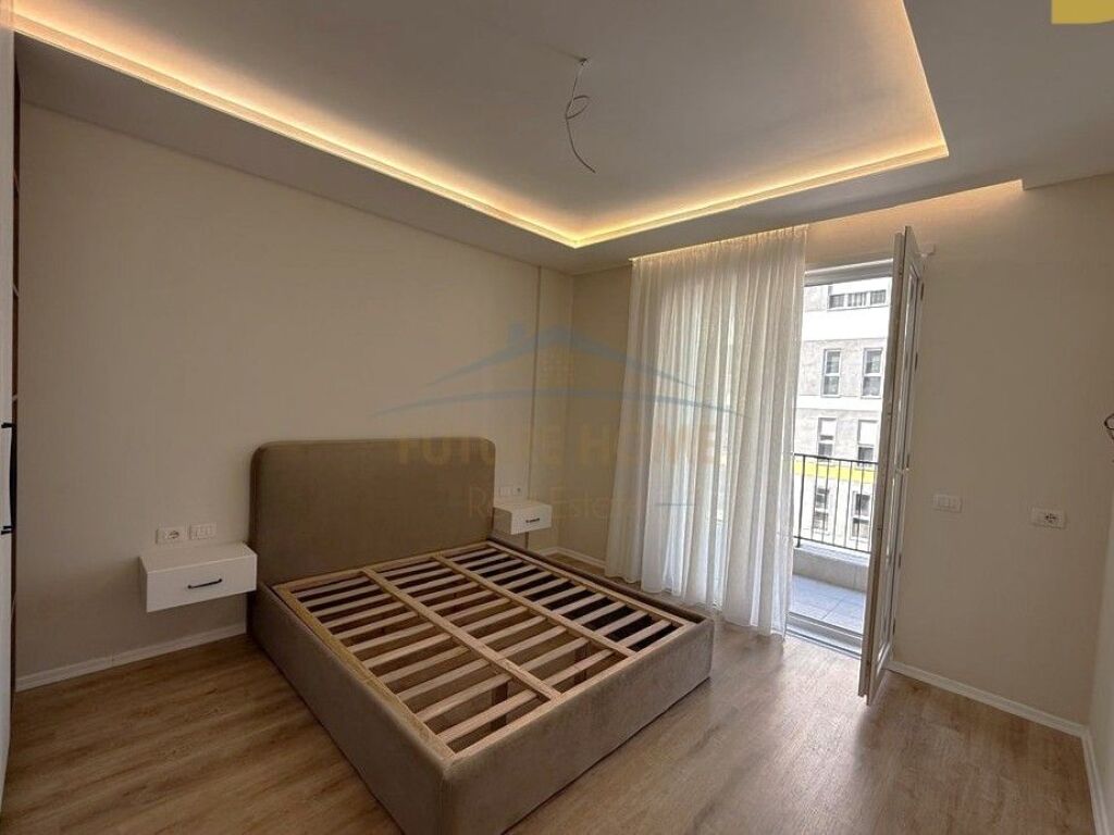Shitet, Apartament 2+1, Univers City
