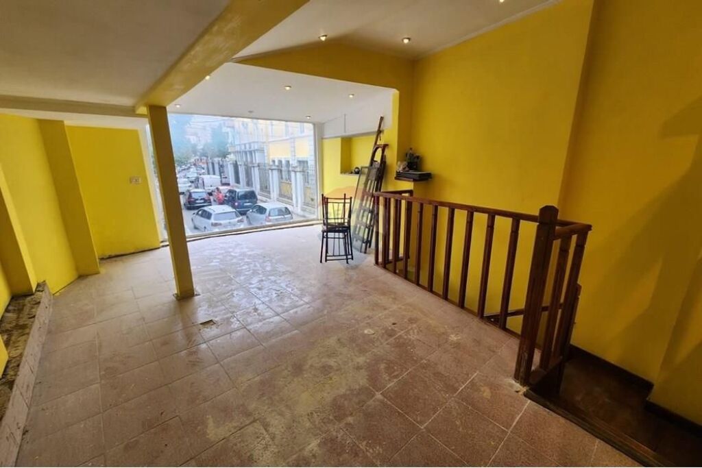 Building - For Rent - Durres Street, Tirana