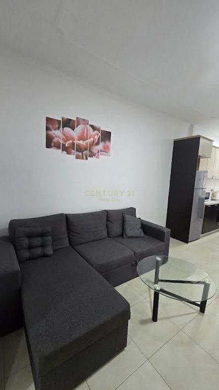 Shitet 2+1 ne Qerret me pamje deti 185,000 €