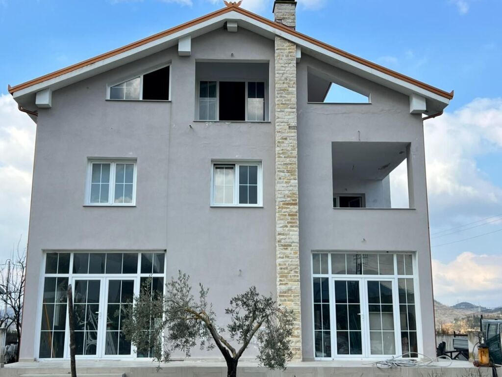 OKAZION ,VILE 3 KATESHE INDIVIDUALE ne Shitje