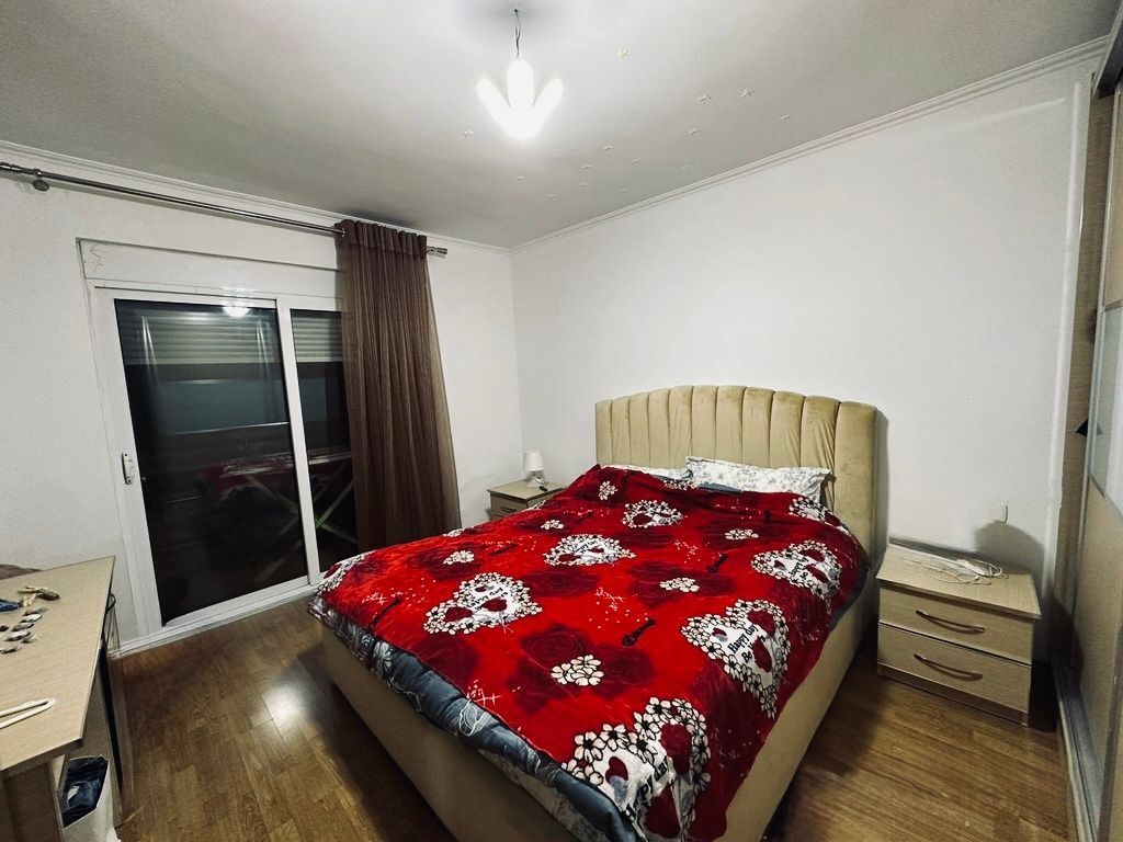 SHITET APARTAMENT 1+1 NE RRUGEN BRIGADA 8, BLLOK !