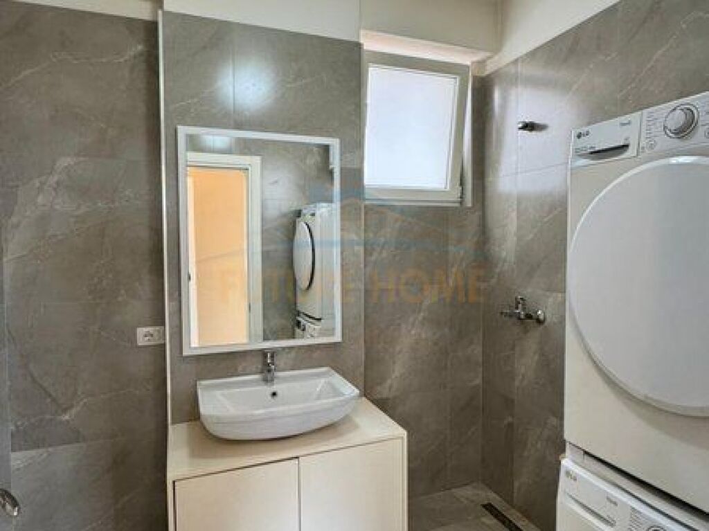 Shitet, Apartament 2+1+2, Liqeni i Thatë,Tiranë