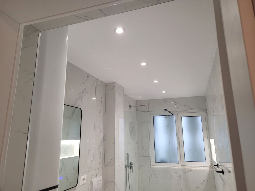 APPARTAMENTO /UFFICIO o residenza 3 più 1 più 3 in Piazza Skenderbej