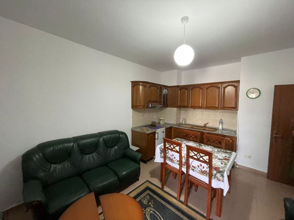 1+1 in affitto, Medrese