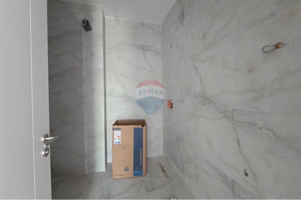 Apartament 3+1 per shitje ne Paskuqan.