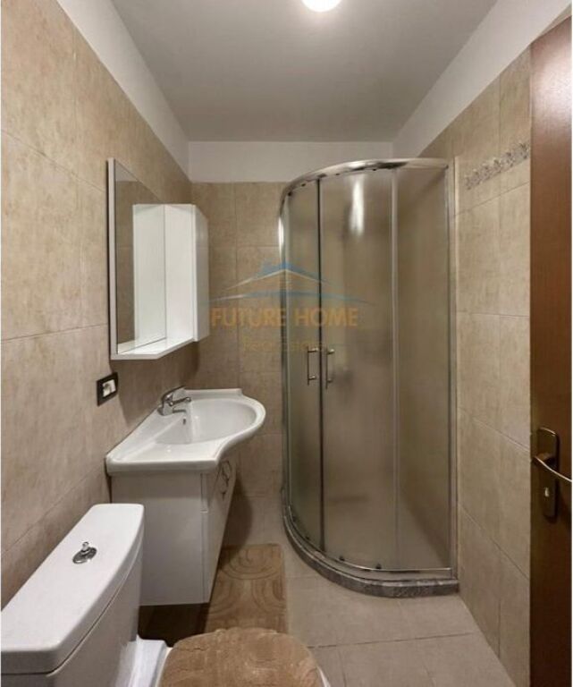 Affitto, Appartamento 1+1, Via Kavajes, Tirana.