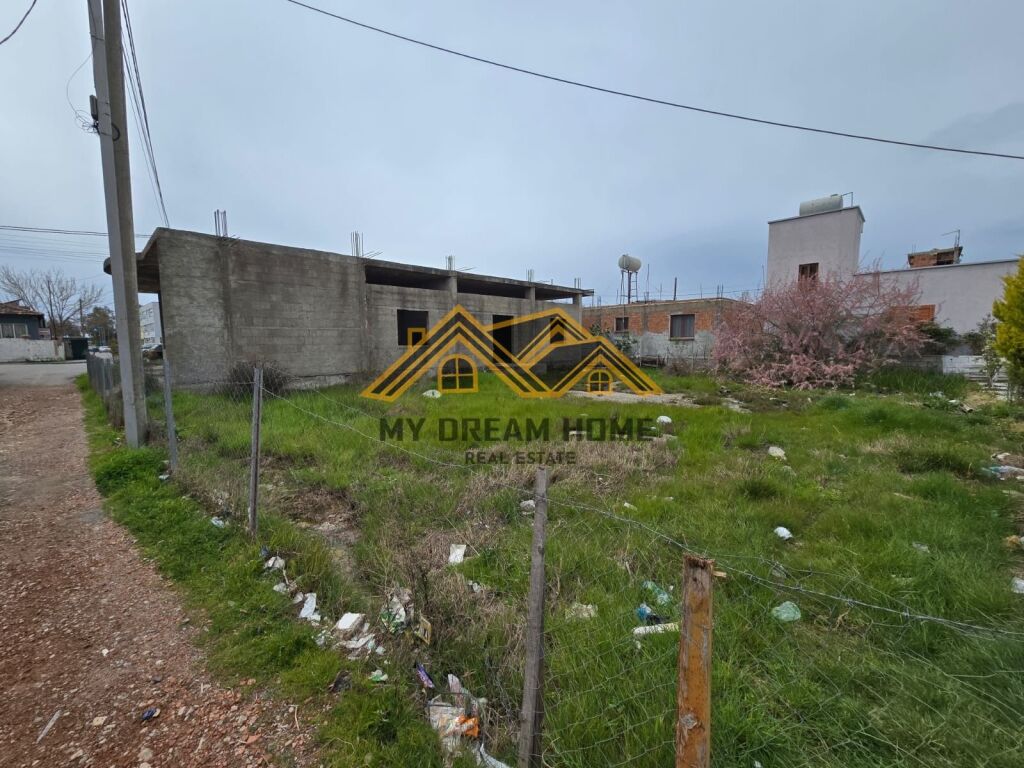 Shitet Objekti tek Ish Keneta Durres!