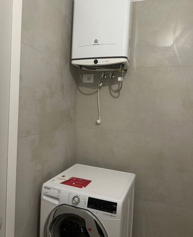 📌 Apartament 2+1+2 me qira – 5 Maji (përballë Concord Center) 