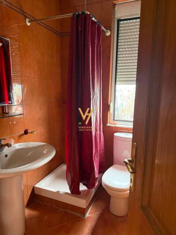 JEPET APARTAMENT 2+1+BLK ME QERA NE BLLOK 80.000 LEKE