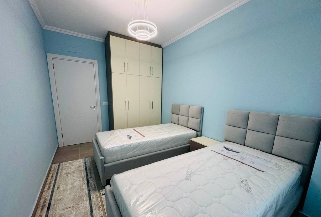 Super Appartamento 2+1+2, vicino alla Stazione dei Treni