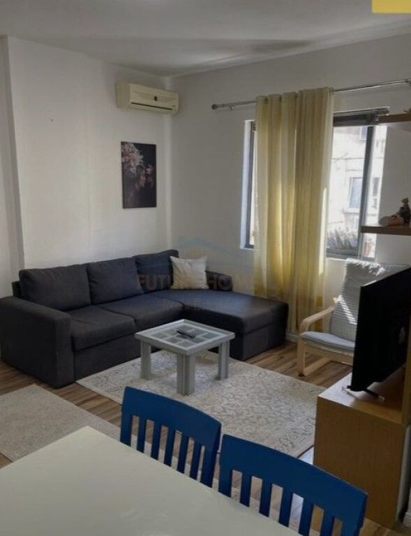 Shitet, Apartament Studio, Rruga Frosina Plaku, Ish Parku i Autobusave