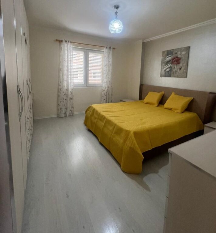 🏡 Shitet Apartament 3+1+2 – Porcelan, pranë UET, Tiranë