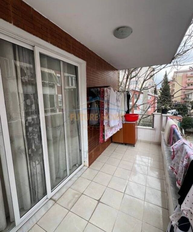 Shitet , Apartament 2+1,Kodra e Diellit , Tirane