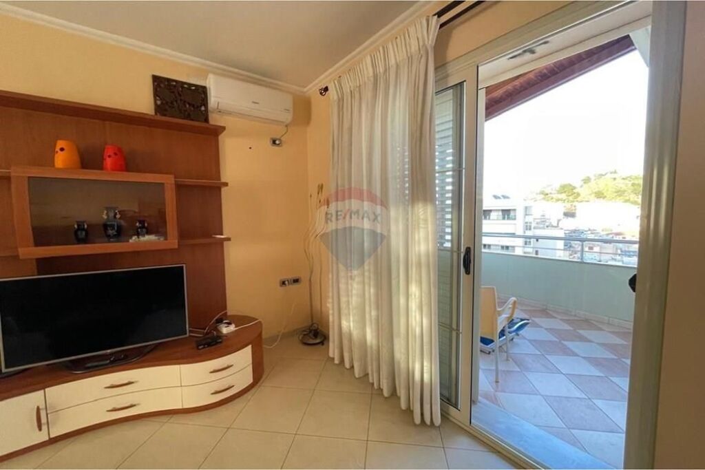 🏡 APPARTAMENTO 4+1 IN AFFITTO – CENTRO, VLORA