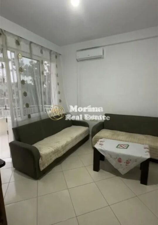 Qera | Shtëpi private 1 + 1 , Qytet Studenti , 300 €/muaj