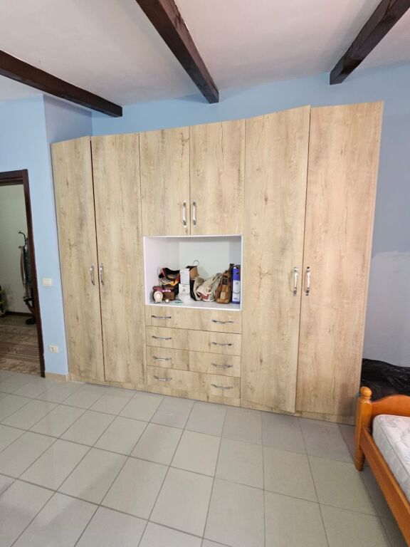 SHITET APARTAMENT 3+1 PRANE KAZAZIT NE DURRES