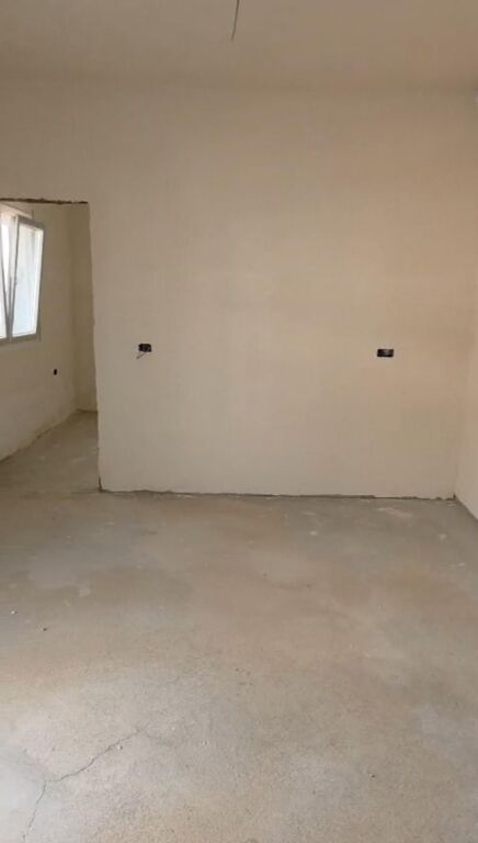 VENDIAMO APPARTAMENTO 2+1+POSTO AUTO VICINO ALLA SCUOLA ROSSA! 265.000 €