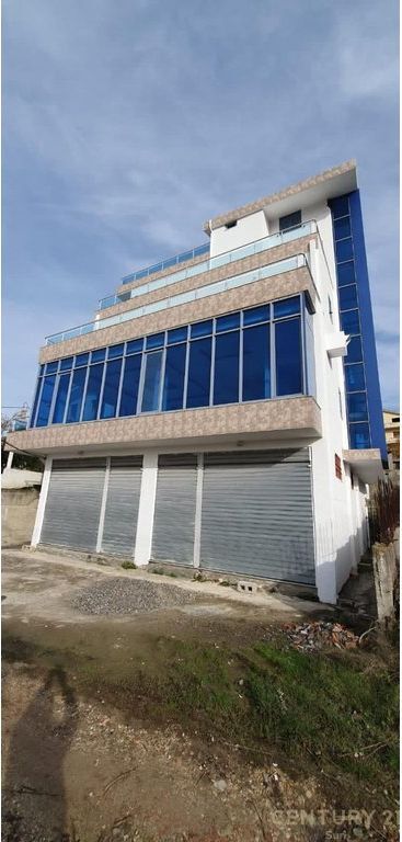 Hotel for sale in Shkembin e Kavajes Durres! 425,000 € Total area  600m2  Internal area  376m2