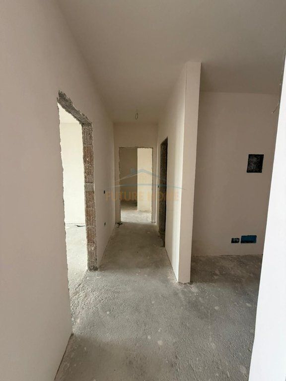 Appartamento 2+1+2 in vendita – Residenza White Tower, COMUNE DI PARIGI