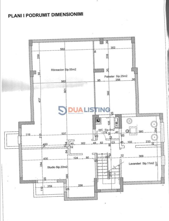 VILË LUKSOZE NË SHITJE Në ROLLING HILLS, TIRANË