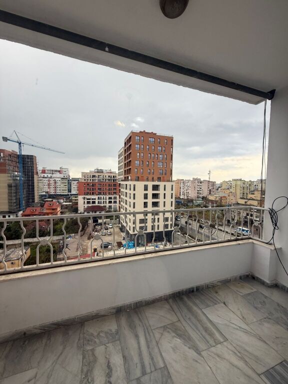 In affitto: Appartamento 2+1 📍 Posizione: Via Dritan Hoxha