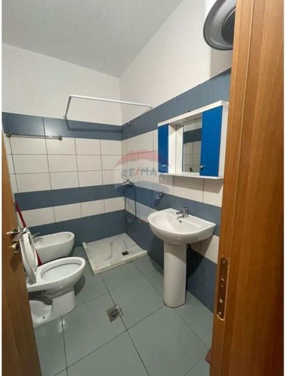 🌊 APPARTAMENTO 1+1 IN AFFITTO – LUNGOMARE, VLORË