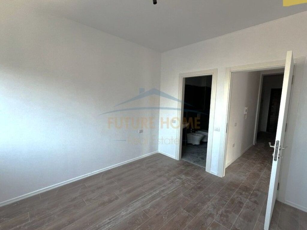 For sale, Apartment 2+1+2+ Parking Spot, Sadik Petrela Street, ASL Complex 2