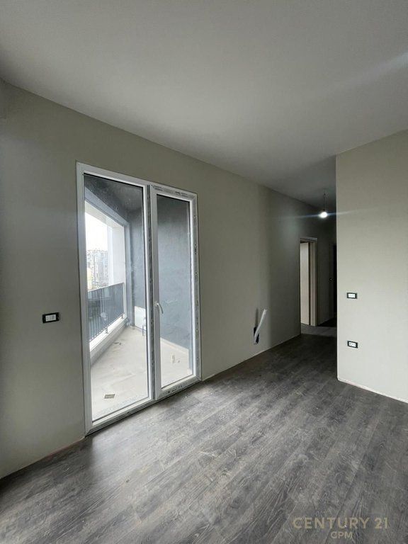 APPARTAMENTO 3+1+2 IN VENDITA VICINO AL COMUNE DI PARIGI, BEGA07