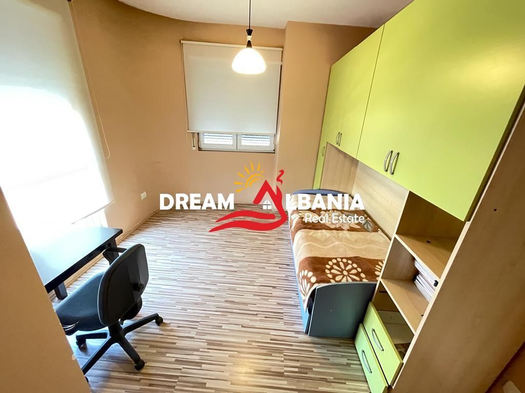 Appartamento 2+1 in affitto, Via Myslym Shyri, vicino al distributore Kastratit, Tirana (ID 4221192)