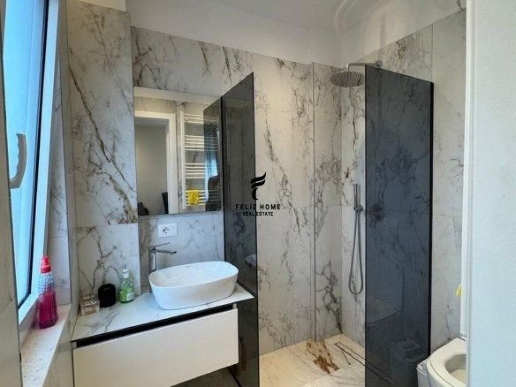 APARTAMENT ME QERA 1+1 RRUGA E KAVAJES 65.000 LEKE FH-67013